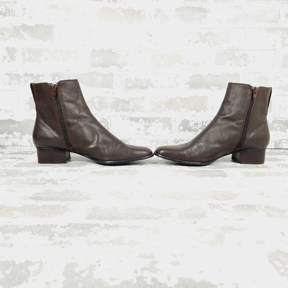 Worthington Brown Leather Stacked Heel Elastic Gore Ankle Boots V741 - Picture 7 of 12